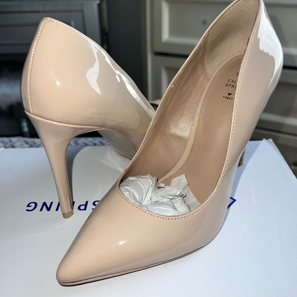 Call It spring cream pointed toe pumps